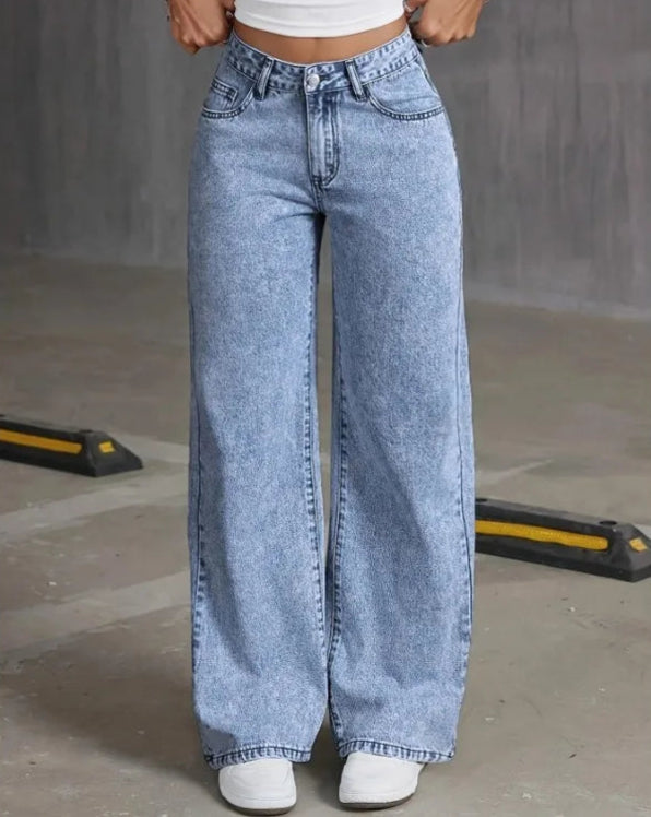 Bow Embroidered Jean